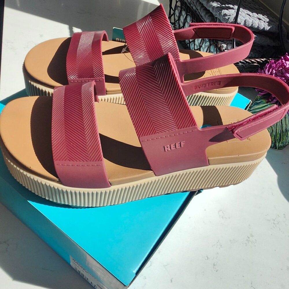 Reef High Sandals Cordovan size 9